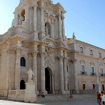 1 Bedroom Cozy In Siracusa Syracuse